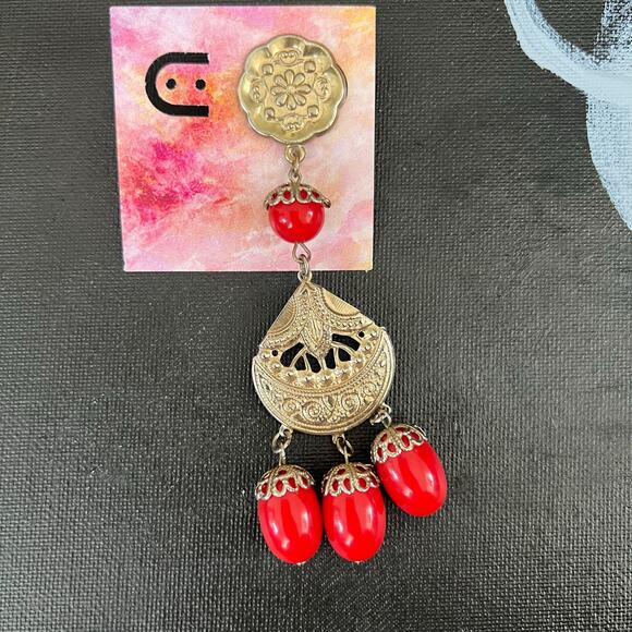 Stunning Red Coral Gold Tone Bohemian Statement Chandelier Earring - Picture 4 of 6